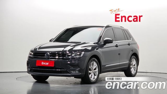 Volkswagen Tiguan 2.0 TDI Premium — пробег 86 379 км — фото 1 из 5
