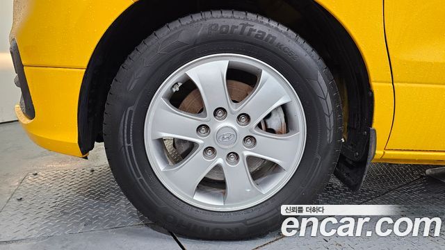 Hyundai Starex School Bus LPi — пробег 87 250 км — фото 5 из 5