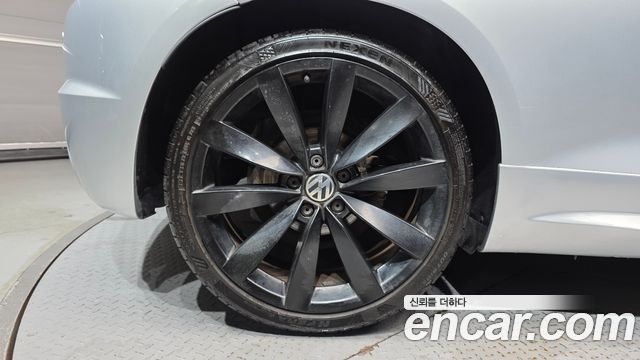 Volkswagen Scirocco 2.0 TDI R-Line — пробег 145 247 км — фото 5 из 5