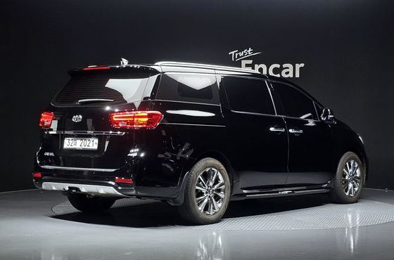 Kia Carnival 9-Seater Noblesse Special — пробег 95 718 км — фото 2 из 5