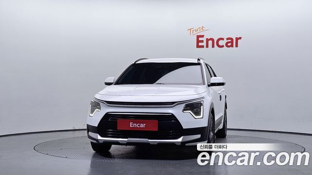 Kia Niro Best Selection — пробег 14 081 км — фото 3 из 5
