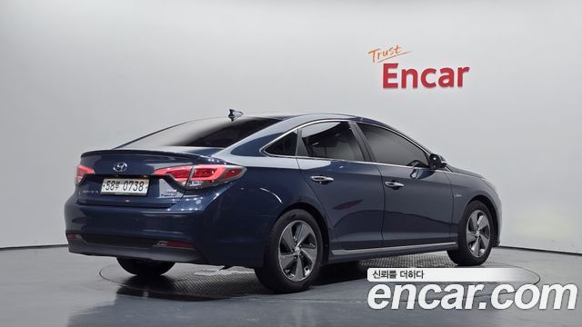 Hyundai Sonata 2.0 Plug-in HEV Permium — пробег 214 650 км — фото 2 из 5
