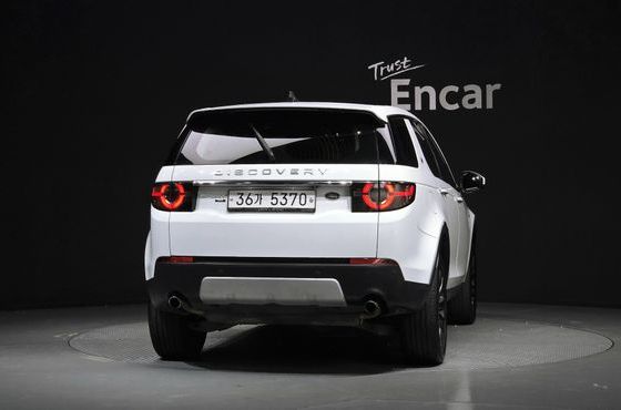 Land Rover Discovery Sport 2.0 TD4 HSE Luxury — пробег 118 932 км — фото 4 из 5