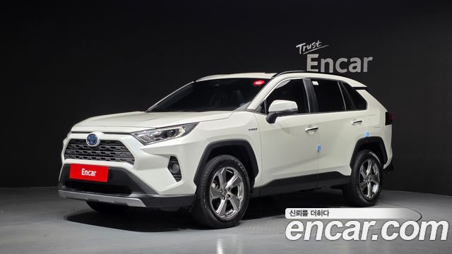 Toyota RAV4 2.5 4WD Hybrid — пробег 23 022 км — фото 1 из 5