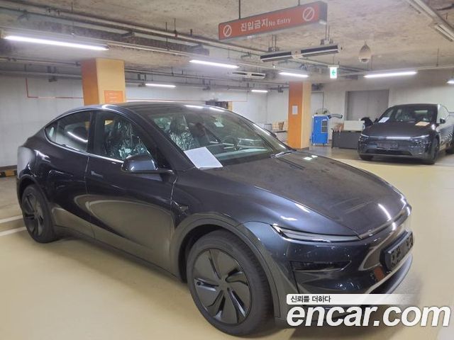Tesla Model Y Premium RWD — пробег 13 км — фото 2 из 5