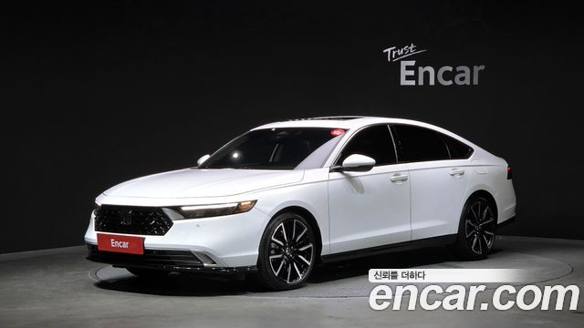 Honda Accord 2.0 Hybrid Touring — пробег 19 250 км — фото 1 из 5