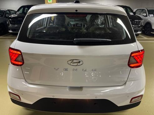 Hyundai Venue 1,6 Premium — пробег 1 км — фото 4 из 5