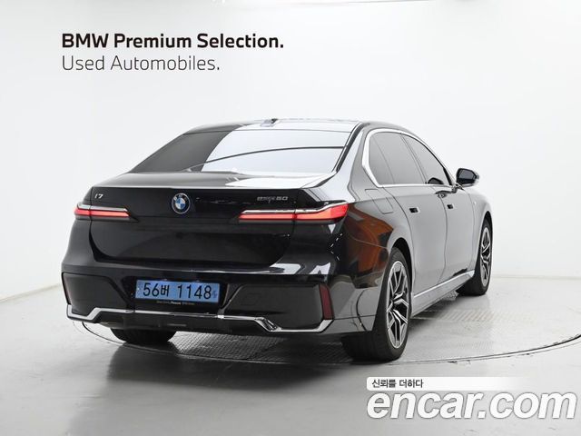 BMW i7 eDrive 50 M Sport — пробег 22 556 км — фото 2 из 5
