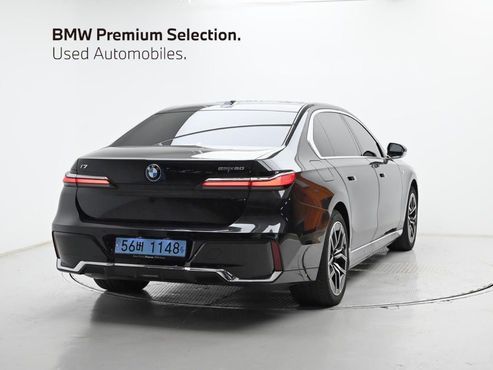 BMW i7 eDrive 50 M Sport — пробег 22 556 км — фото 2 из 5