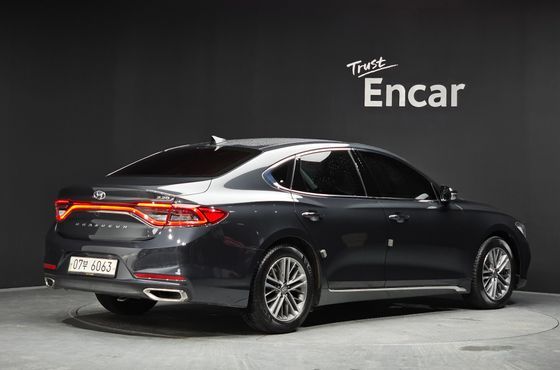 Hyundai Grandeur 2.2 Diesel Premium — пробег 180 440 км — фото 2 из 5