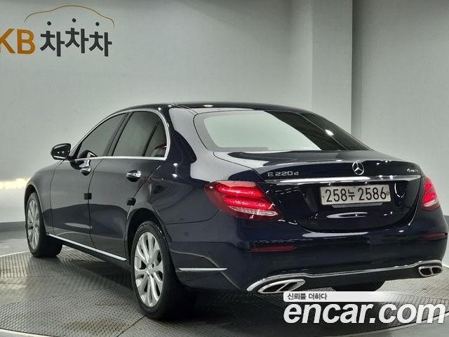 Mercedes-Benz E-Class из Кореи Encar