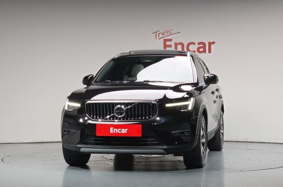 Volvo XC40 B4 Ultimate Bright — пробег 45 319 км — фото 3 из 5