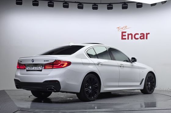 BMW 5-Series 540i xDrive M Sport Plus — пробег 102 213 км — фото 2 из 5