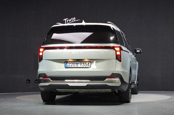 Kia Carnival Gasoline 7-Seater Noblesse — пробег 19 393 км — фото 4 из 5