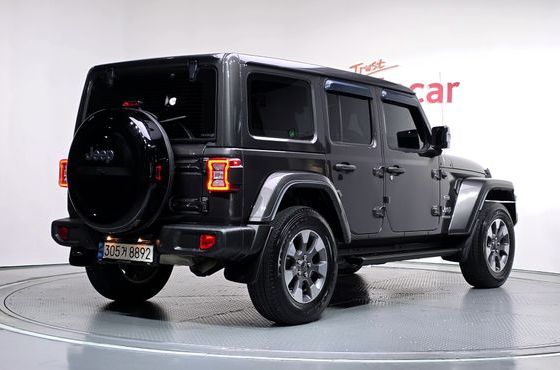 Jeep Wrangler 2.0 Overland Power Top 4Door — пробег 72 567 км — фото 2 из 5