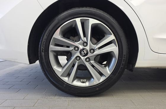 Hyundai AVANTE 1.6 GDI Value Plus — пробег 32 345 км — фото 5 из 5