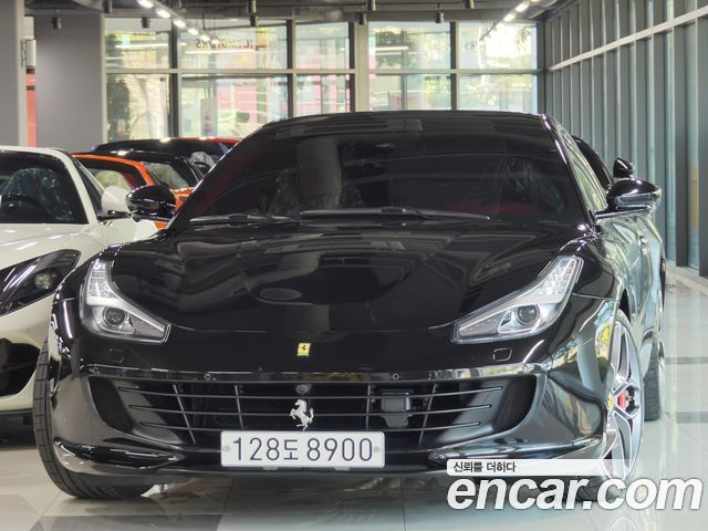 Ferrari GTC4 Lusso из Кореи Encar