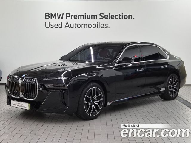 BMW 7-Series 740i xDrive M Sport — пробег 9 951 км — фото 1 из 5