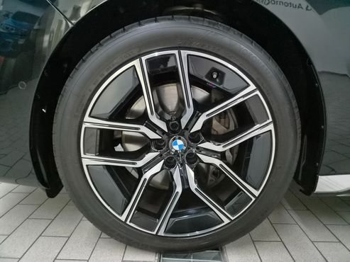 BMW 7-Series 740i xDrive M Sport — пробег 9 951 км — фото 5 из 5