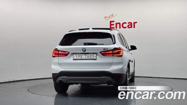 BMW X1 xDrive 20d — пробег 113 418 км — фото 4 из 5