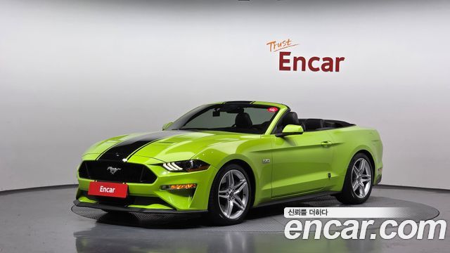 Ford Mustang GT Convertible — пробег 57 963 км — фото 1 из 5