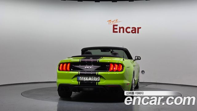 Ford Mustang GT Convertible — пробег 57 963 км — фото 4 из 5