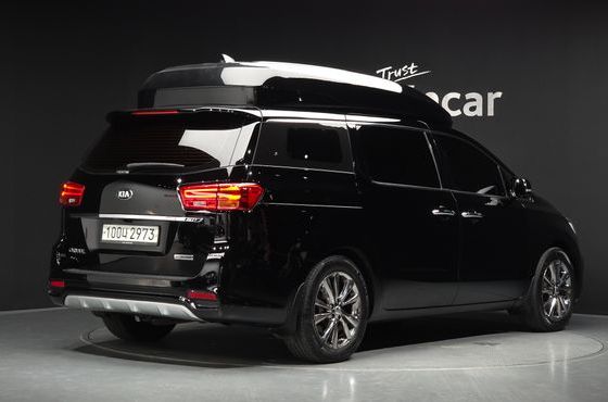 Kia Carnival 9-seater Limousine(Special vehicle) — пробег 102 483 км — фото 2 из 5