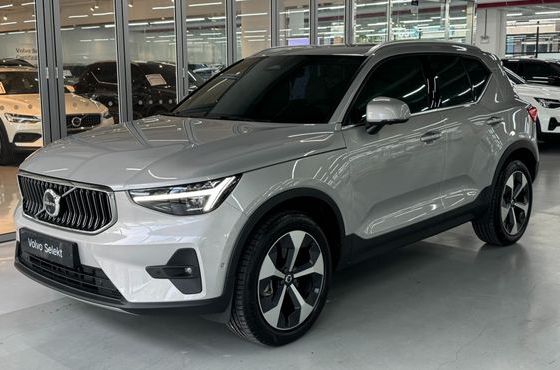 Volvo XC40 B4 Ultra Bright — пробег 3 146 км — фото 1 из 5