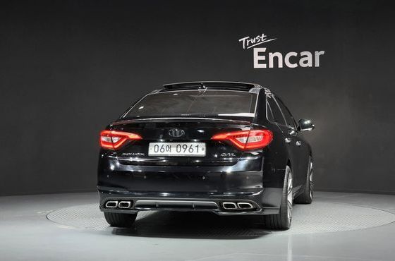 Hyundai Sonata 2.0 Premium — пробег 239 913 км — фото 4 из 5