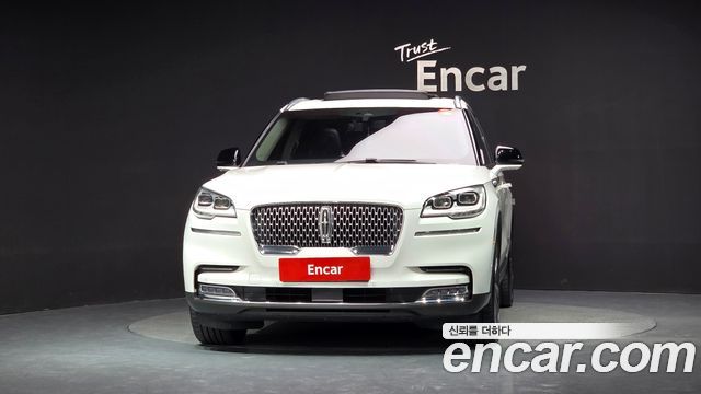 Lincoln Aviator 3.0 Reserve  AWD — пробег 88 247 км — фото 3 из 5