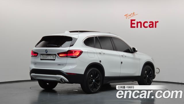 BMW X1 xDrive 20i Advantage — пробег 42 091 км — фото 2 из 5