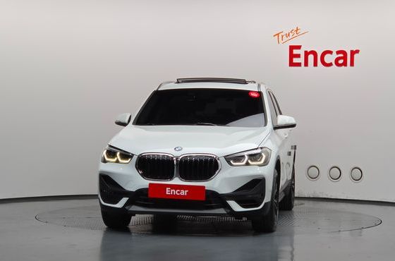BMW X1 xDrive 20i Advantage — пробег 42 091 км — фото 3 из 5