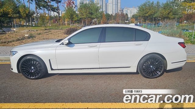 BMW 7-Series 740Li xDrive Design Pure Excellence — пробег 63 500 км — фото 1 из 5