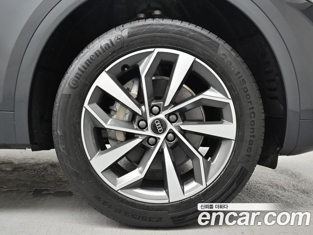 Audi Q5 45 TFSI Quattro Sportback — пробег 8 907 км — фото 5 из 5