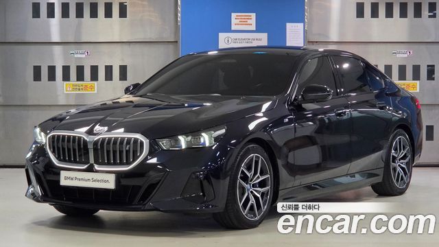 BMW i5 eDrive 40 M Sport — пробег 48 892 км — фото 1 из 5