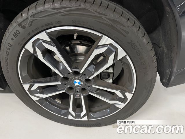 BMW X1 sDrive 20i M Sport — пробег 19 853 км — фото 5 из 5