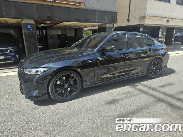 BMW 3-Series 320i M Sport — пробег 14 000 км — фото 1 из 5