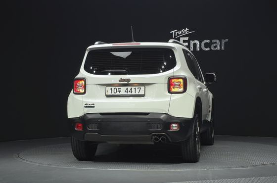 Jeep Renegade 2.0 Diesel 75th Special Edition AWD — пробег 166 913 км — фото 4 из 5