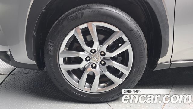 Lexus NX Supreme — пробег 228 144 км — фото 5 из 5