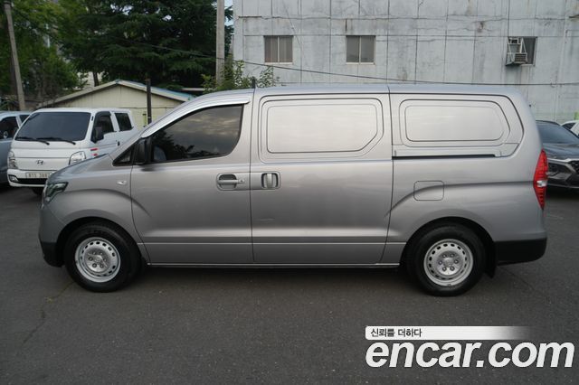 Hyundai Starex Van 3-Seater Style — пробег 52 220 км — фото 3 из 5