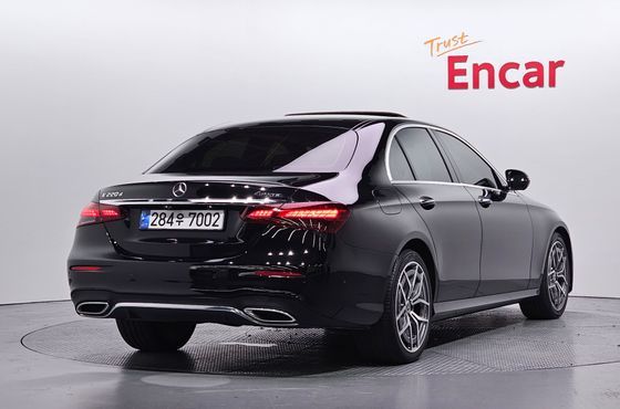 Mercedes-Benz E-Class E220d 4MATIC AMG Line — пробег 56 431 км — фото 2 из 5