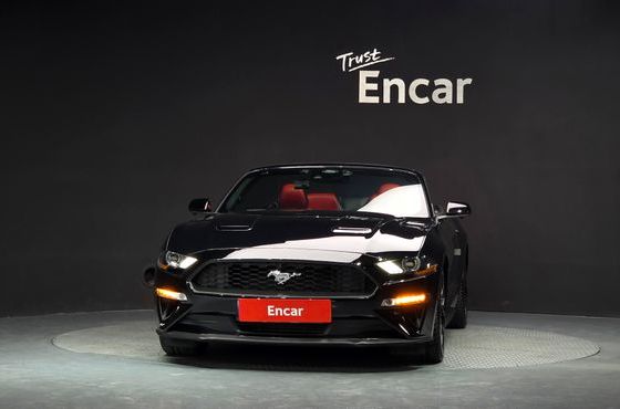 Ford Mustang Convertible — пробег 40 939 км — фото 3 из 5