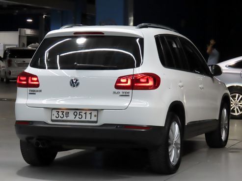 Volkswagen Tiguan 2.0 TDI Premium 5N — пробег 128 847 км — фото 2 из 5
