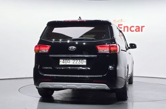 Kia Carnival 9-seater Noblesse — пробег 141 946 км — фото 4 из 5