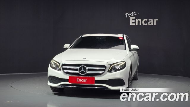 Mercedes-Benz E-Class E300 4MATIC Avnatgarde — пробег 101 677 км — фото 3 из 5