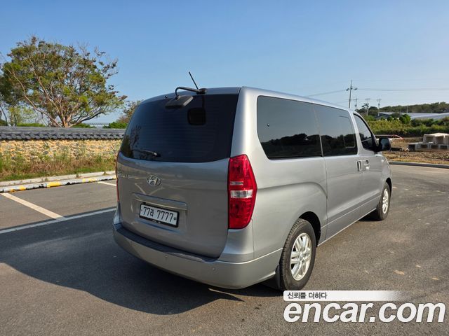 Hyundai Starex 11-Seater Wagon Smart — пробег 48 777 км — фото 2 из 5