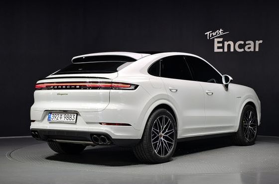 Porsche Cayenne 3.0 E-Hybrid Coupe — пробег 7 184 км — фото 2 из 5