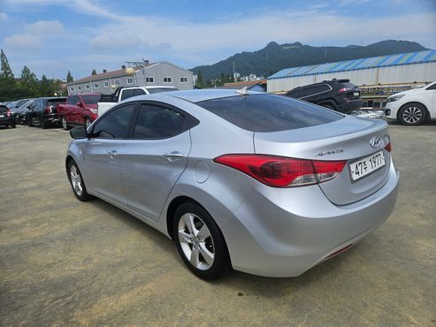 Hyundai AVANTE M16 GDI Luxury — пробег 134 944 км — фото 4 из 5