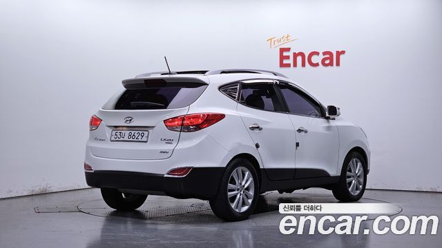 Hyundai Tucson Diesel 4WD LX20 Premier — пробег 119 296 км — фото 2 из 5