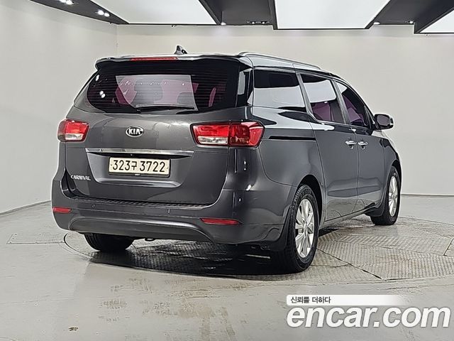 Kia Carnival 11-seater Luxury — пробег 162 967 км — фото 4 из 5